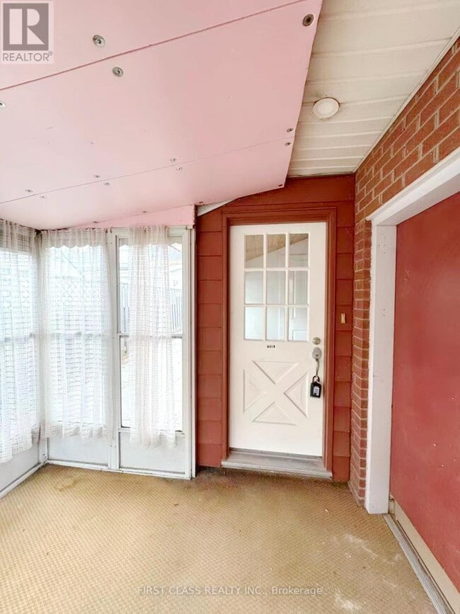 Photo - 741 Proctor Rd