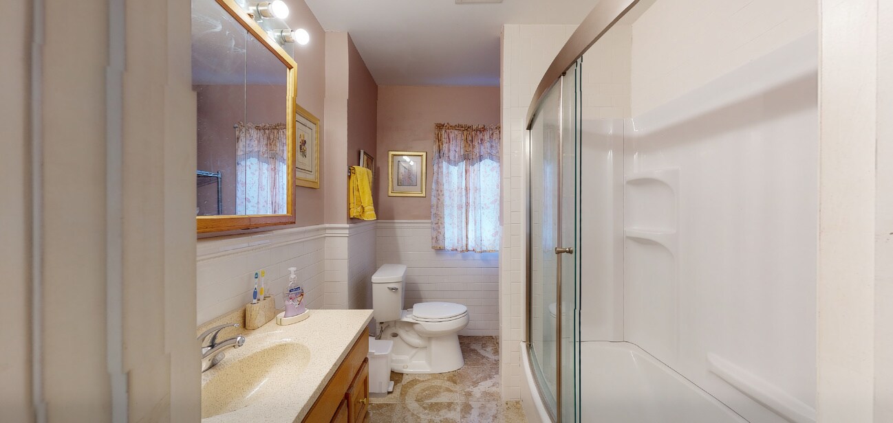 Photo - 17 Holman St Unit 1