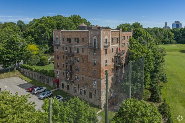 Photo - Pelham Manor Gardens