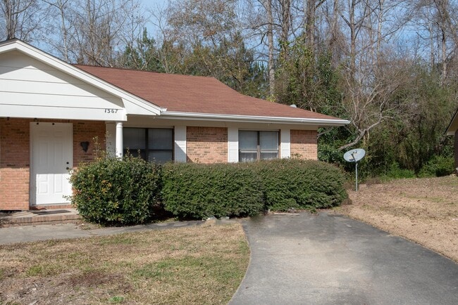 Photo - Hampton 1367-1369 Unit 1367