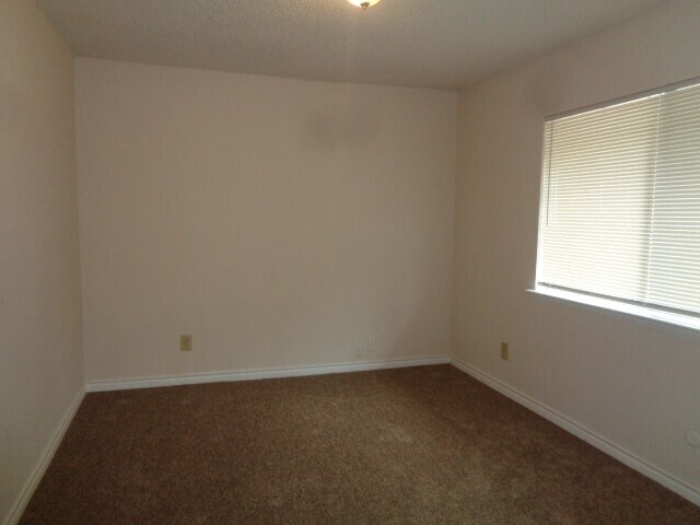 Photo - 5644 Birchmont Dr Unit C