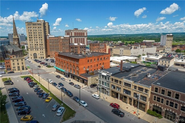 Photo - 221 Elizabeth St