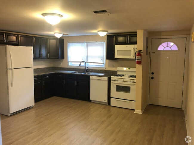 Building Photo - 90 Washington Ave Rental