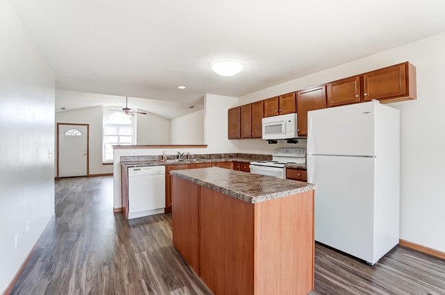 Photo - Cardinal Creek Crossing Apartments