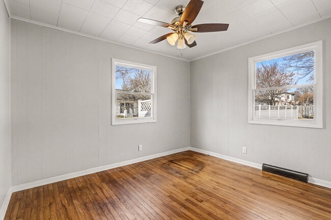 Photo - 205 E Murray Ave