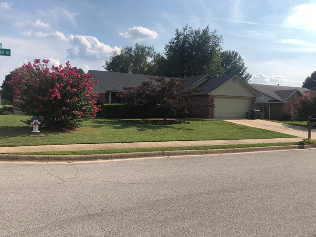 Photo - 4247 W Cheyenne Dr