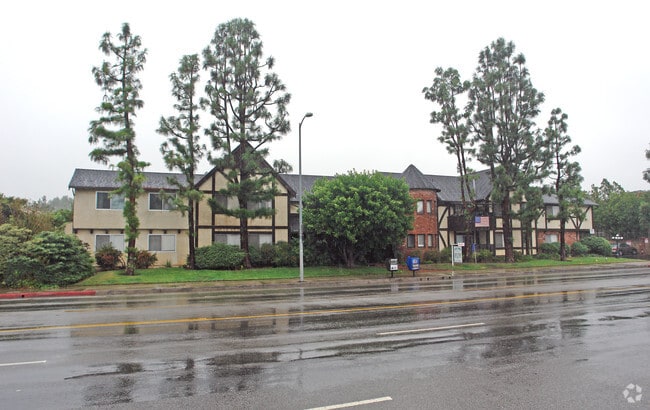 Photo - Devon Tower Apartment