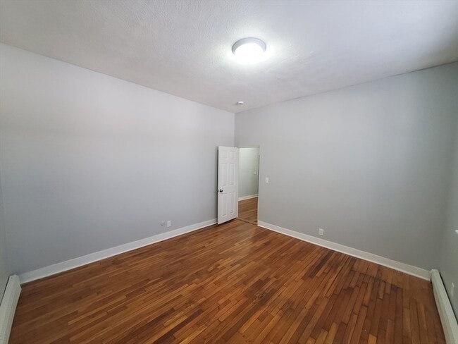 Photo - 10 Abbotsford St Unit 3