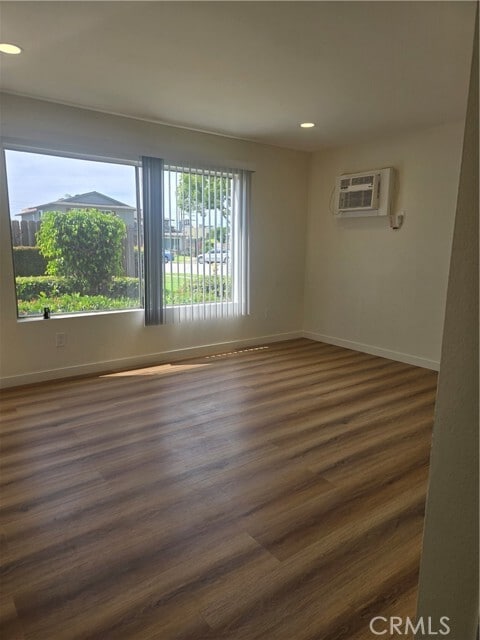 Photo - 160 Greentree Ln