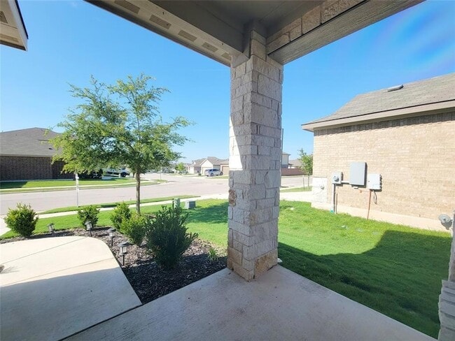 Photo - 220 Mountain Valley St