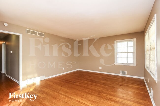 Photo - 1626 E 75th Terrace