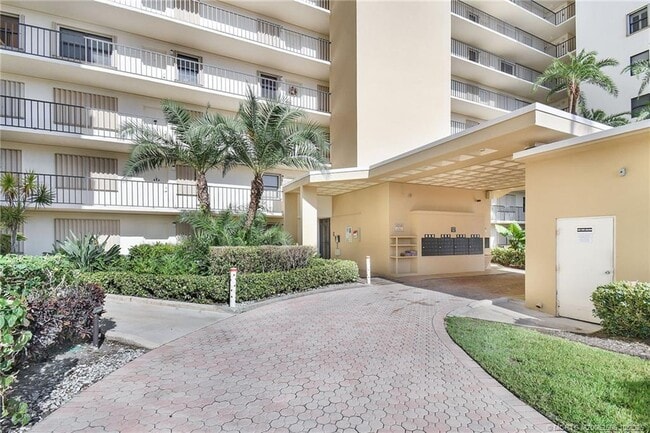 Photo - 10044 S Ocean Dr Unit 401