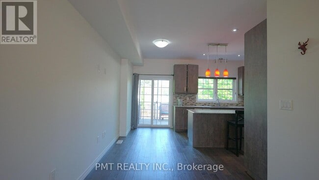 Photo - 50 Robert Peel Rd