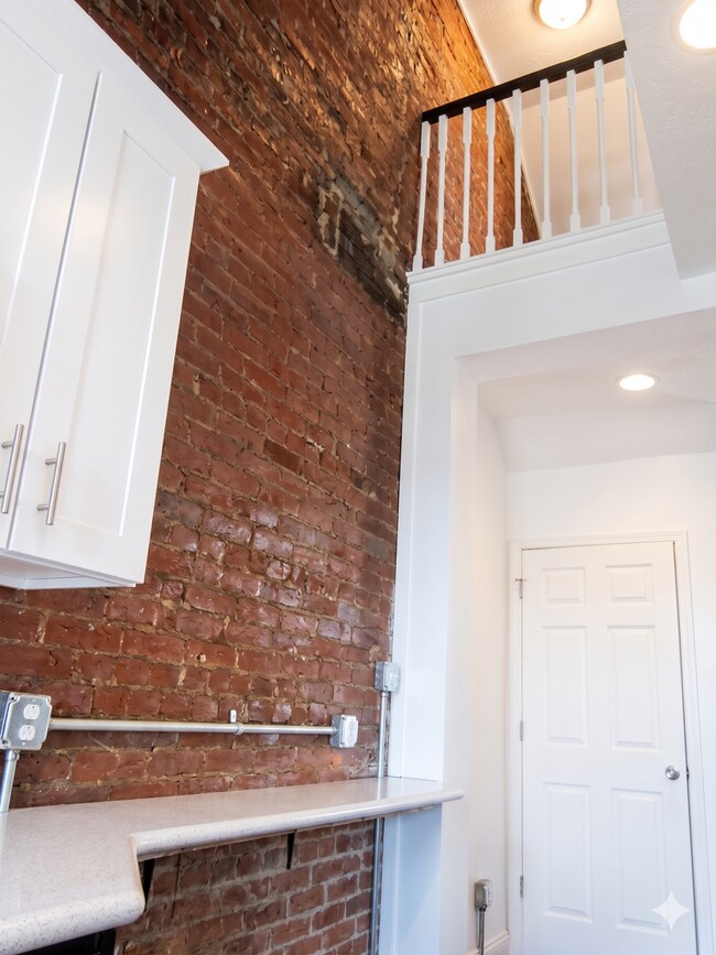 Photo - Beautiful 3 bed, 1 bath luxury apartment South Side Flats Unit 2