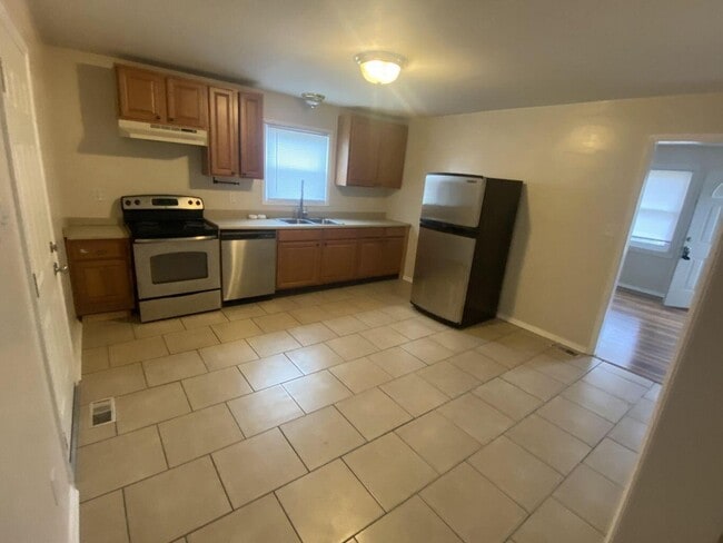 Photo - 1725 Scarborough Ct