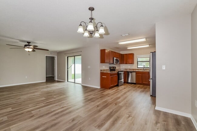 Photo - 2443 Bracknell Forest Trail Casa