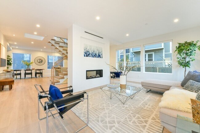 Photo - 123 Walden St Unit 123