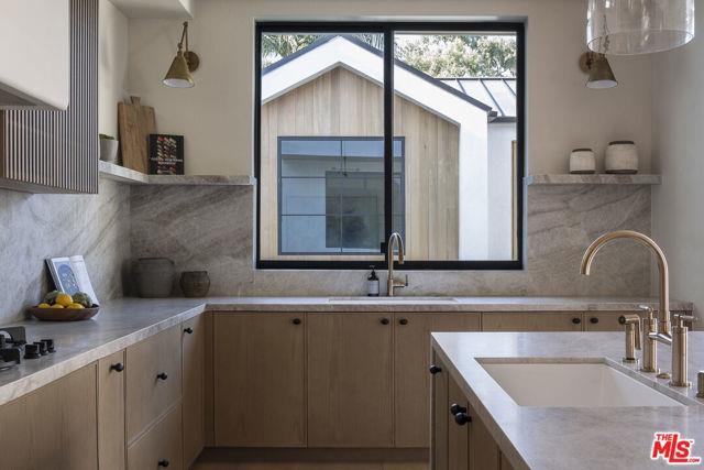 Photo - 14615 Greenleaf St