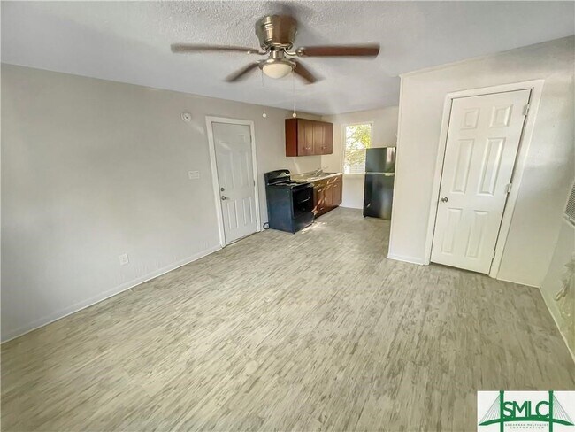 Photo - 1417 Golden St