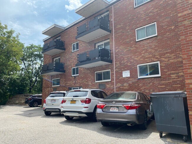 Photo - Available now - No Broker Fee