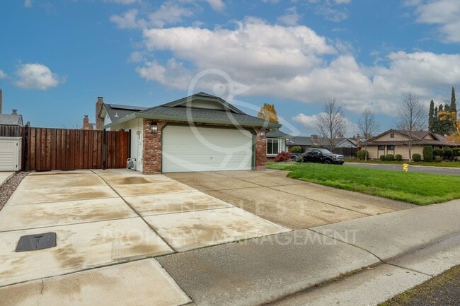 Photo - Walking distance to Joiner Park; GREAT corner lot home in Lincoln CA