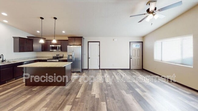 Photo - 587 Westwind Rd