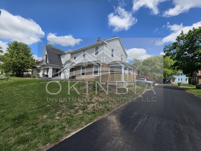 Building Photo - 1738 Radcliffe Rd