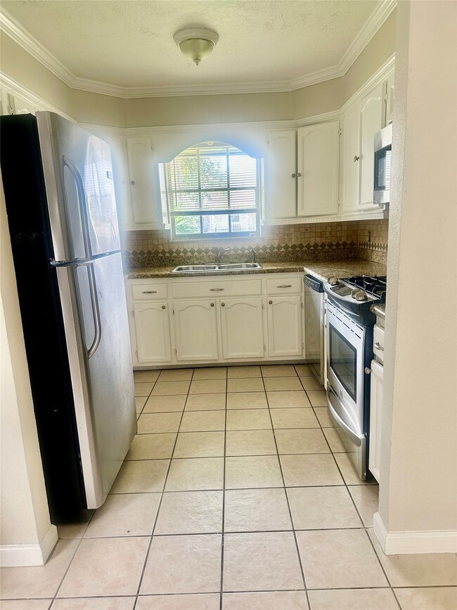 Photo - 812 Herkimer St