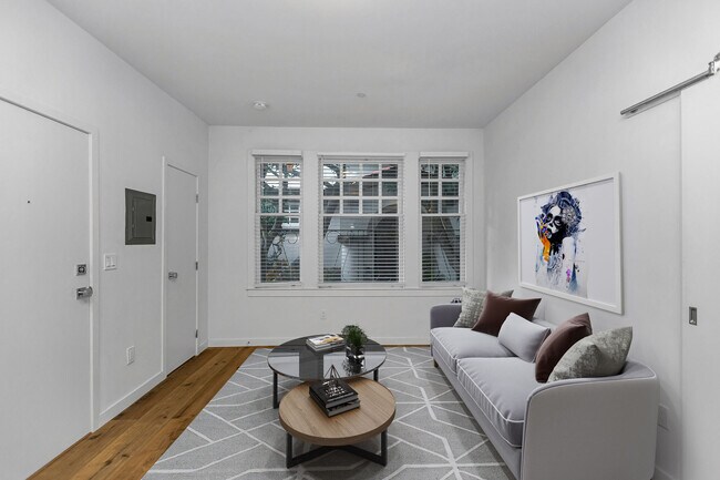 2115 Hyde