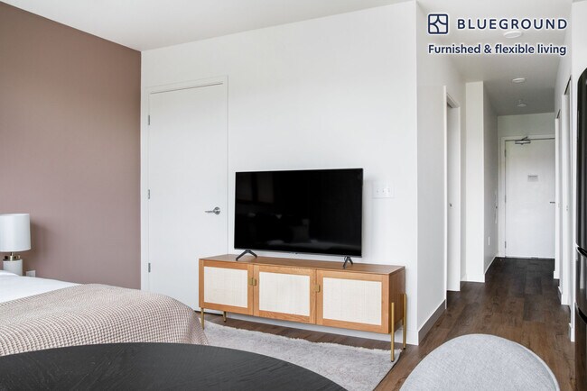 1819 Nagle Pl Unit SI FL3-ID604