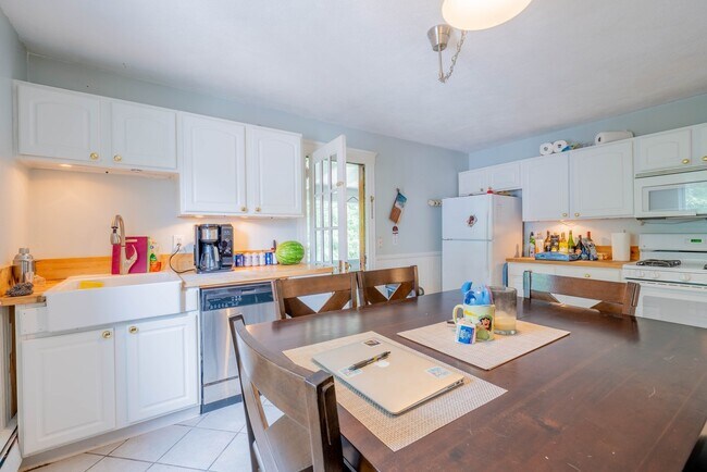 Photo - 404 Putnam Ave Unit 2