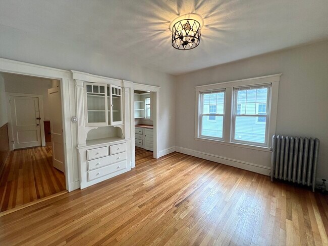 Photo - 171 School St