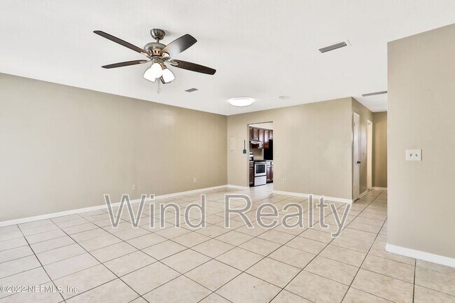 Photo - 6028 Duclay Rd