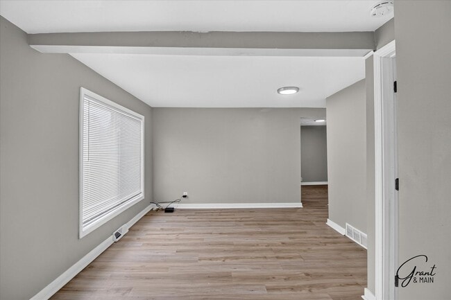 Photo - $1300 2 bedroom bungalow
