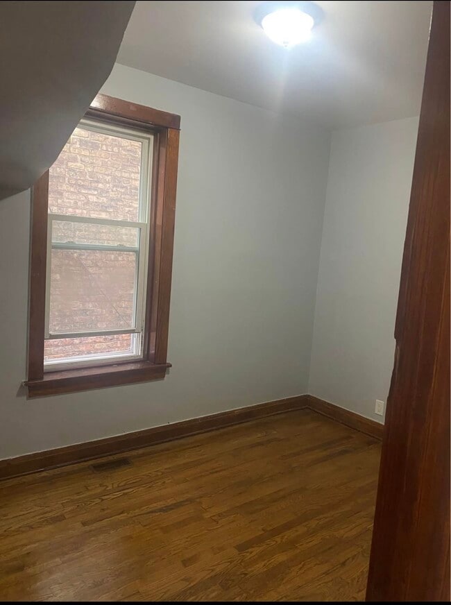 Photo - 5927 S Maplewood Ave