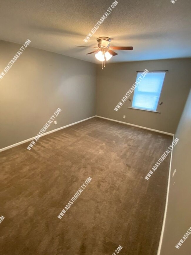 Remodeled Duplex in Olathe-Available in JA... - Remodeled Duplex in Olathe-Available in JA... Casa