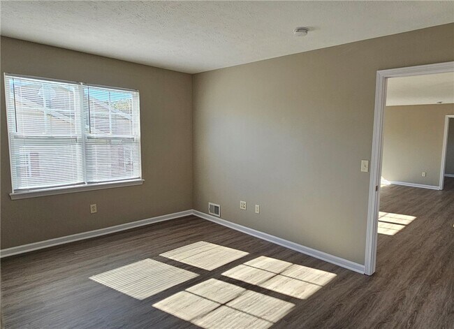 Photo - 1609 Hill Park Ct