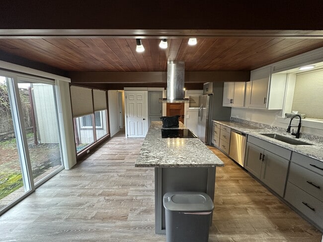 Photo - 3025 Bailey Ln