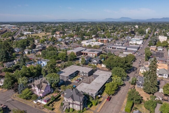 Photo - 208 SE 5th Ave Unit 106