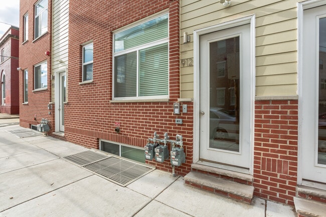 Photo - 912 N 19th St Unit 2