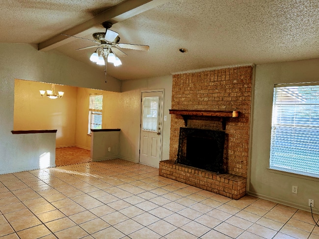 Photo - 1703 Kingman Rd