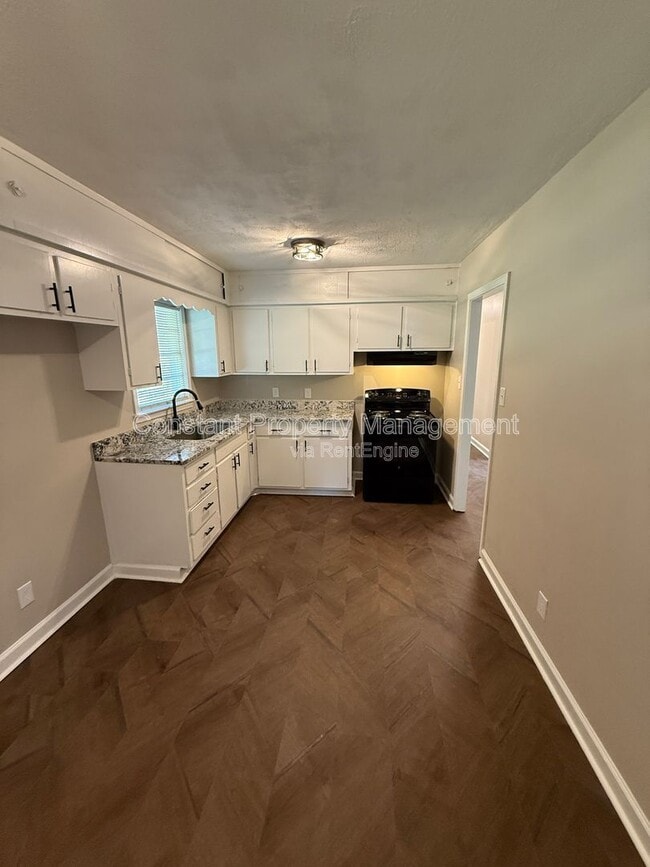 Photo - 3059 O'Hara Dr N