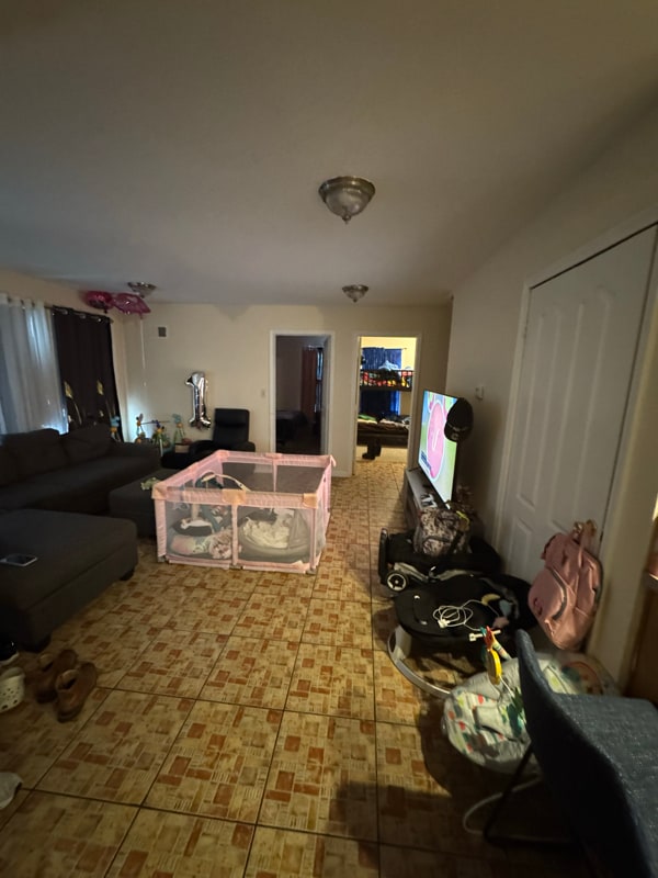 Photo - 29-31-31 22nd Ave Unidad flooor #1