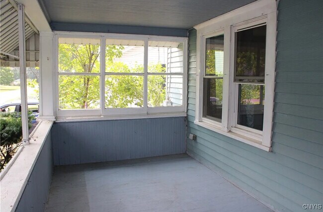 Photo - 104 Lynhurst Ave