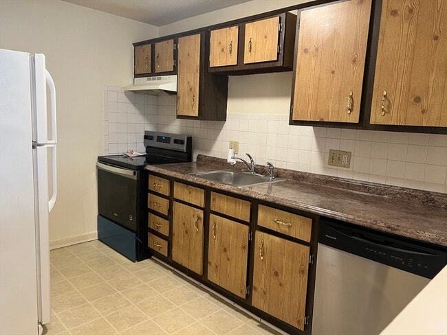 Photo - 900 Governors Dr Unit 22