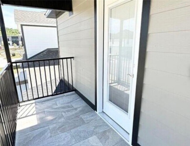 Photo - 1023 S Benchmark Ln