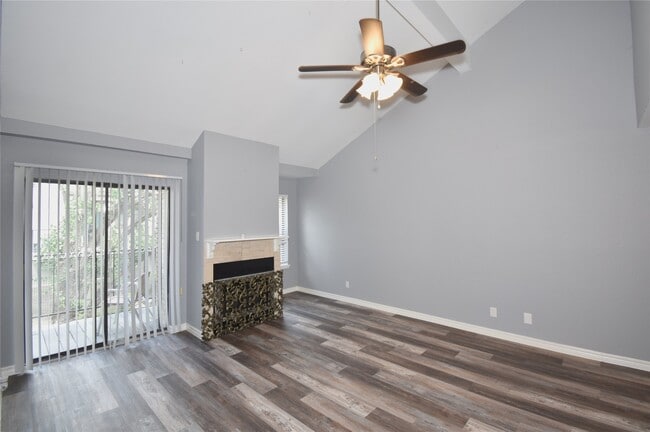 Photo - 10811 Richmond Ave Unit 76