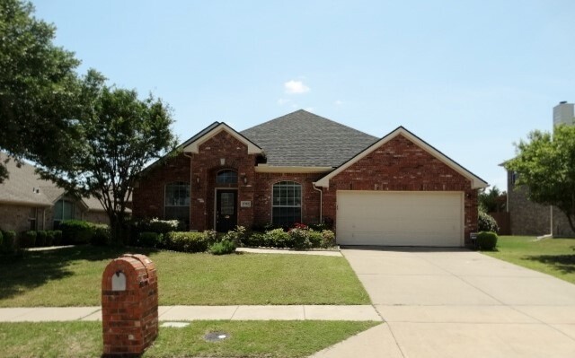 Building Photo - 15785 Scenic Rd