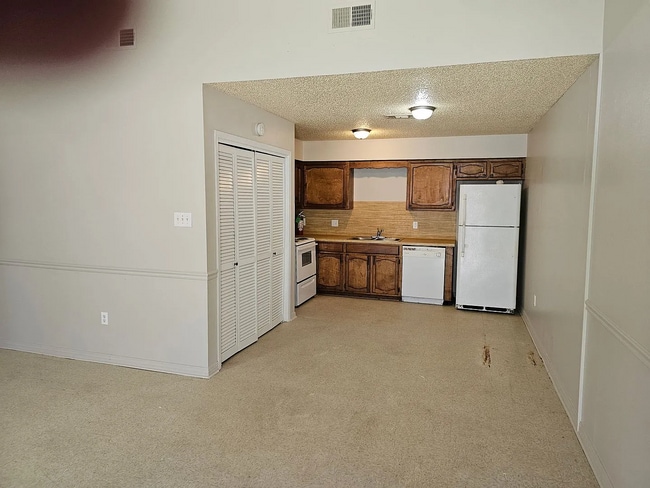 Photo - 44176 Simpson Pl Unit B