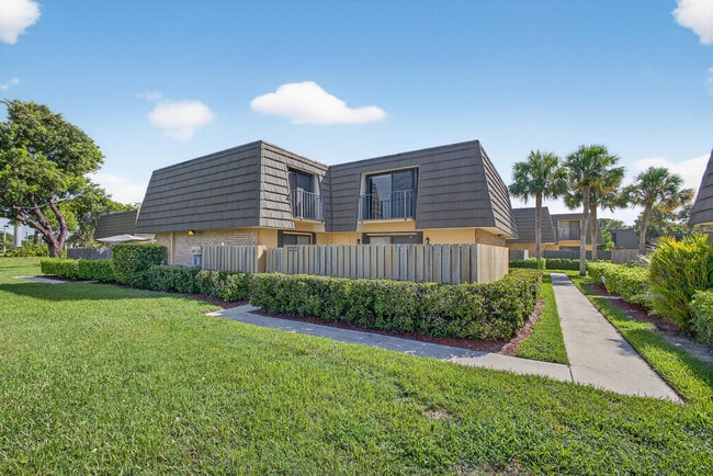Building Photo - 1622 16th Way Rental